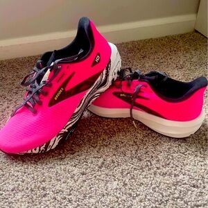 Women’s Tennis Shoes